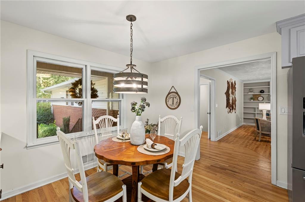 100 Knollwood Lane