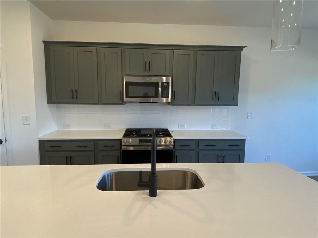 175 Foxhill Drive