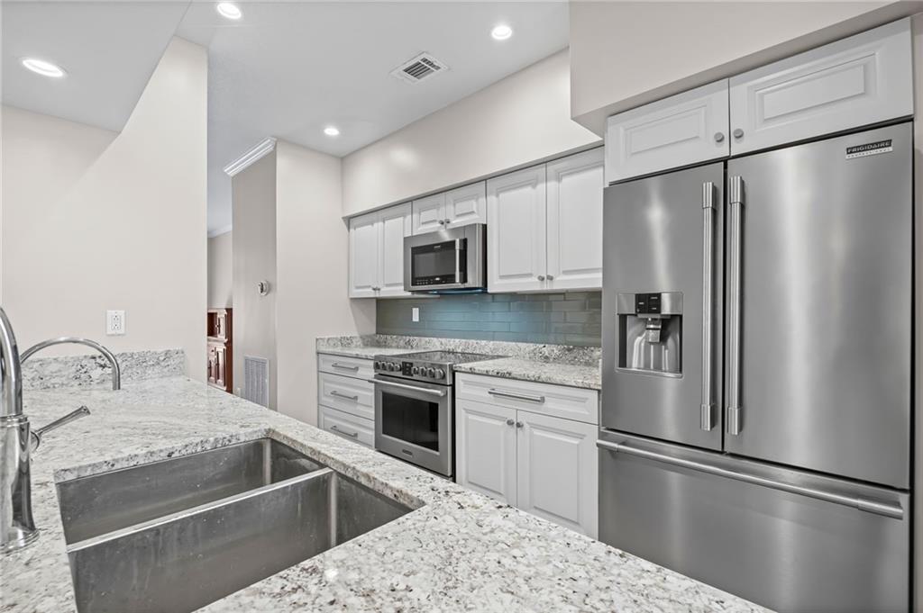 721 Sandringham Drive Unit 721