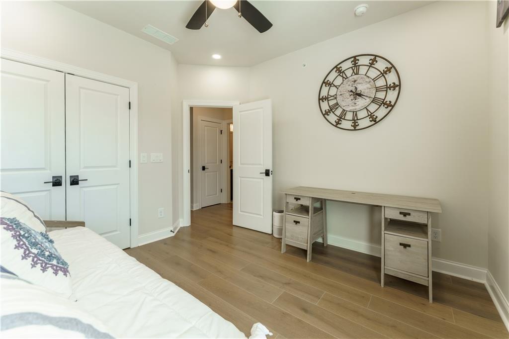 225 Briscoe Way