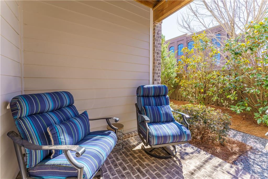 225 Briscoe Way