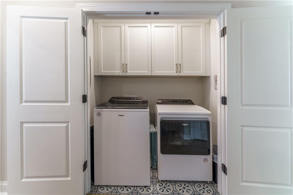 225 Briscoe Way