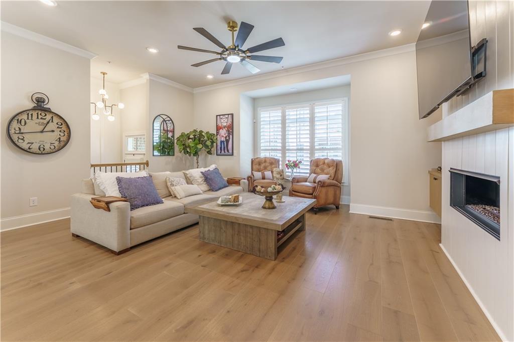 225 Briscoe Way