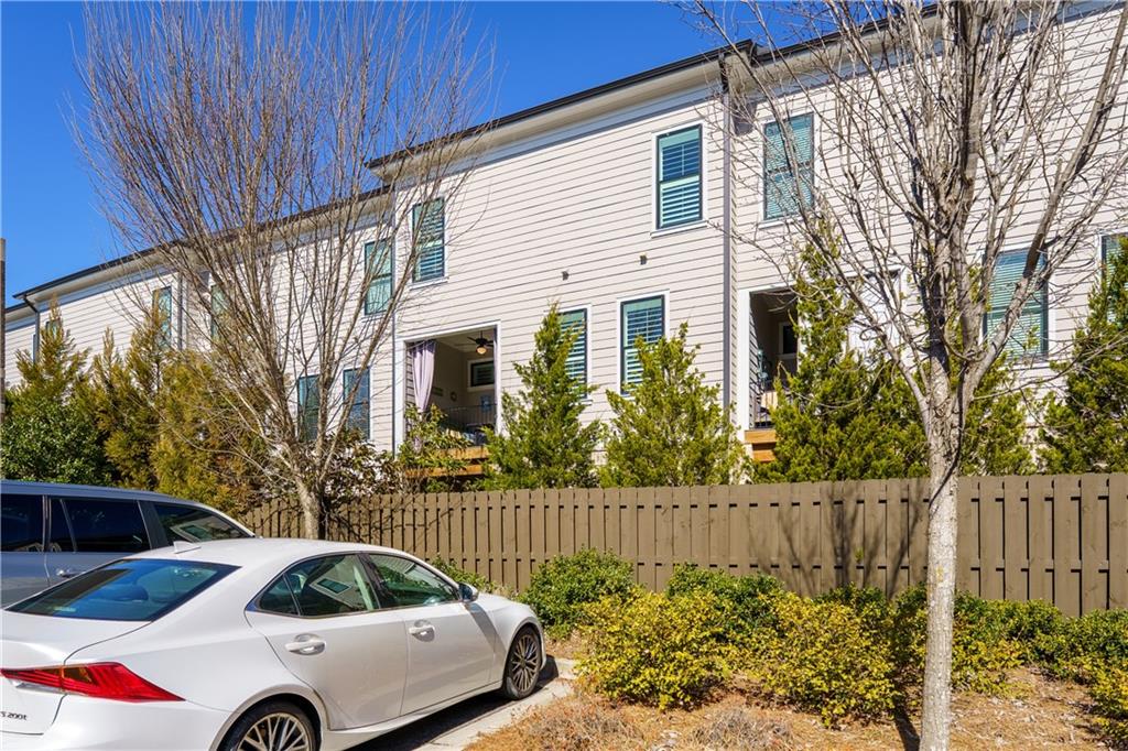 225 Briscoe Way