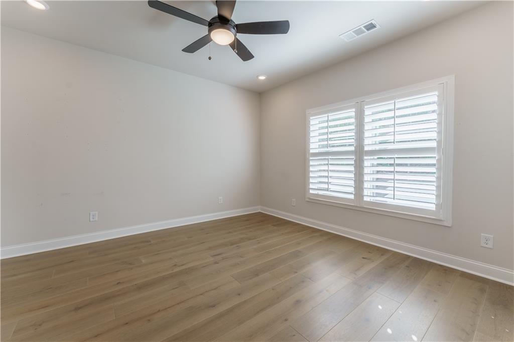 225 Briscoe Way
