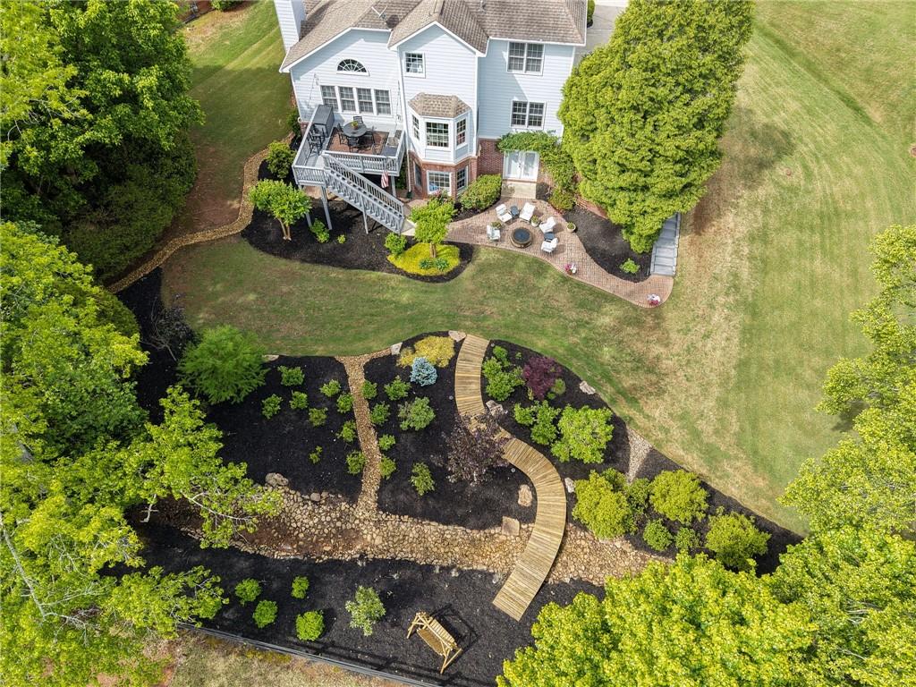 204 Golden Bell Way