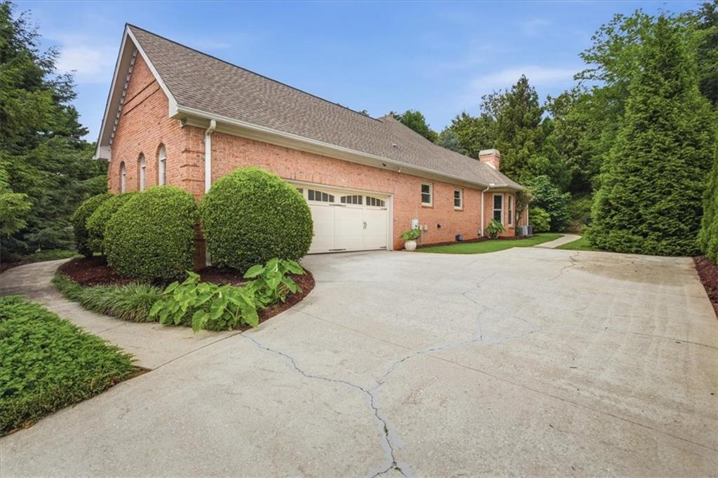 4900 Walnut Grove