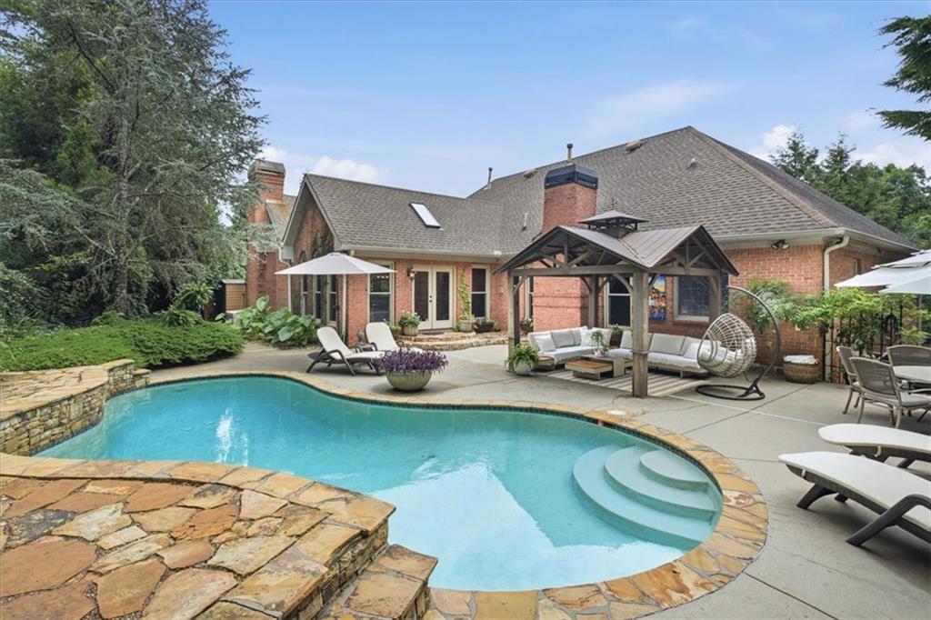 4900 Walnut Grove