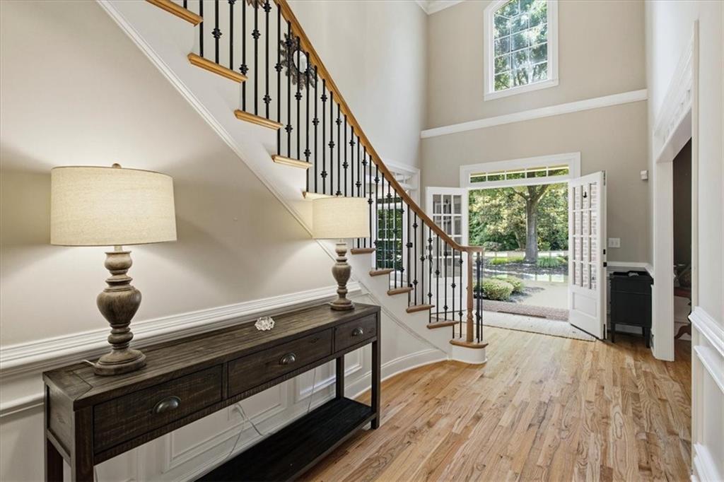 880 Colonial Lane
