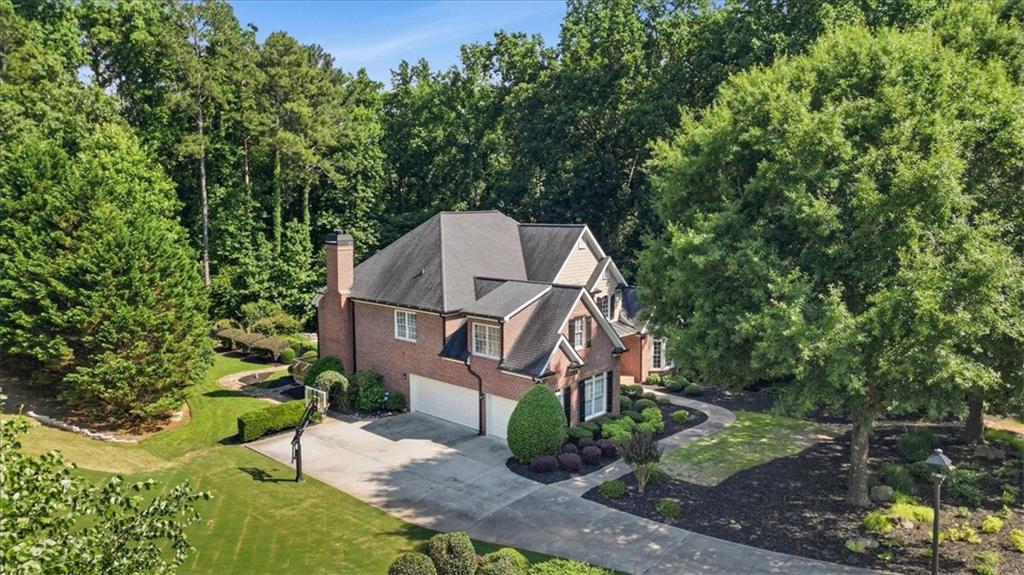 880 Colonial Lane
