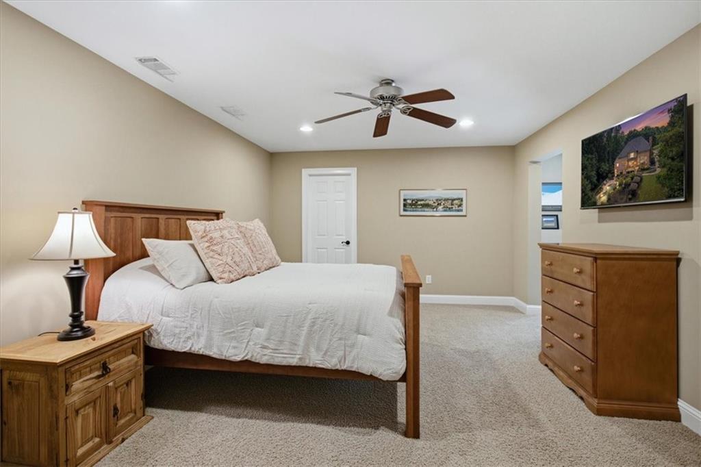 880 Colonial Lane