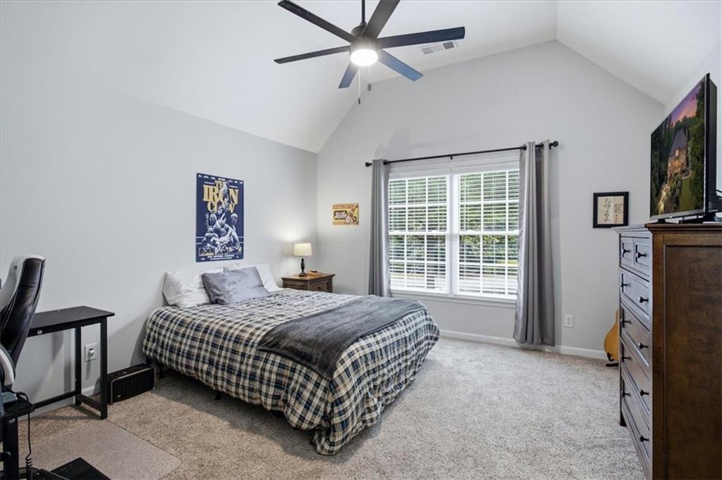 880 Colonial Lane