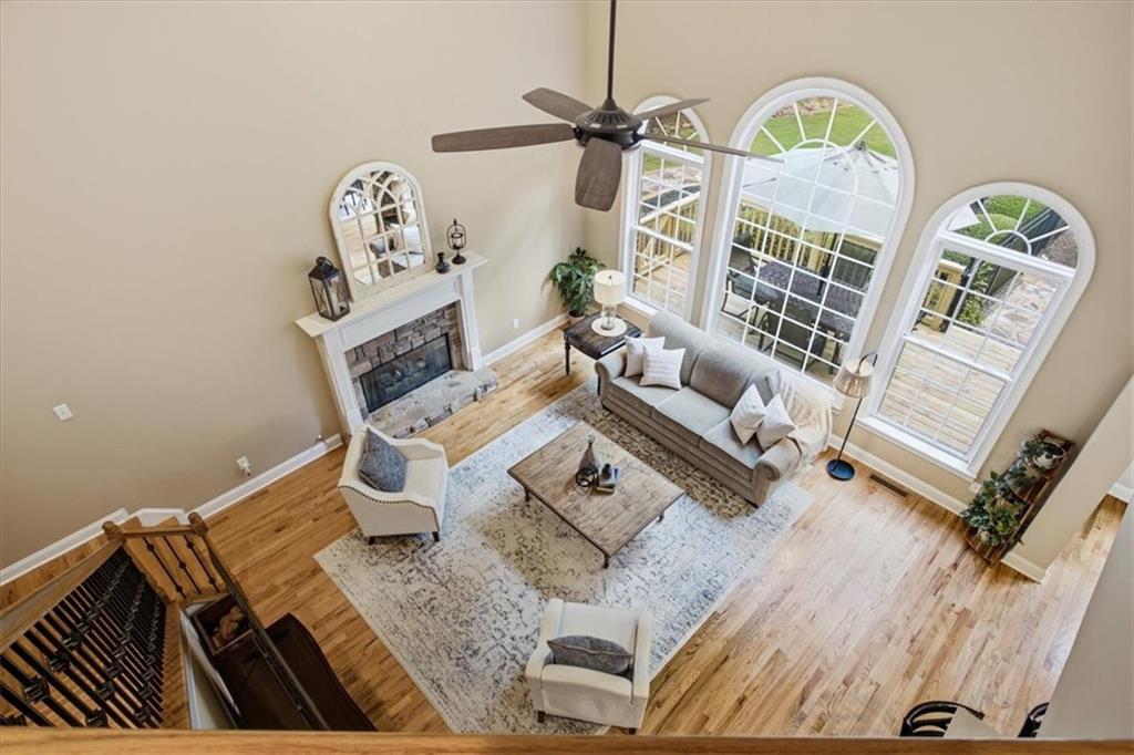 880 Colonial Lane