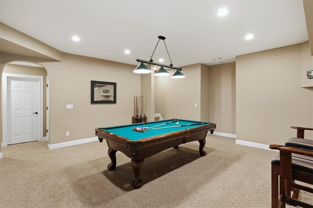 880 Colonial Lane
