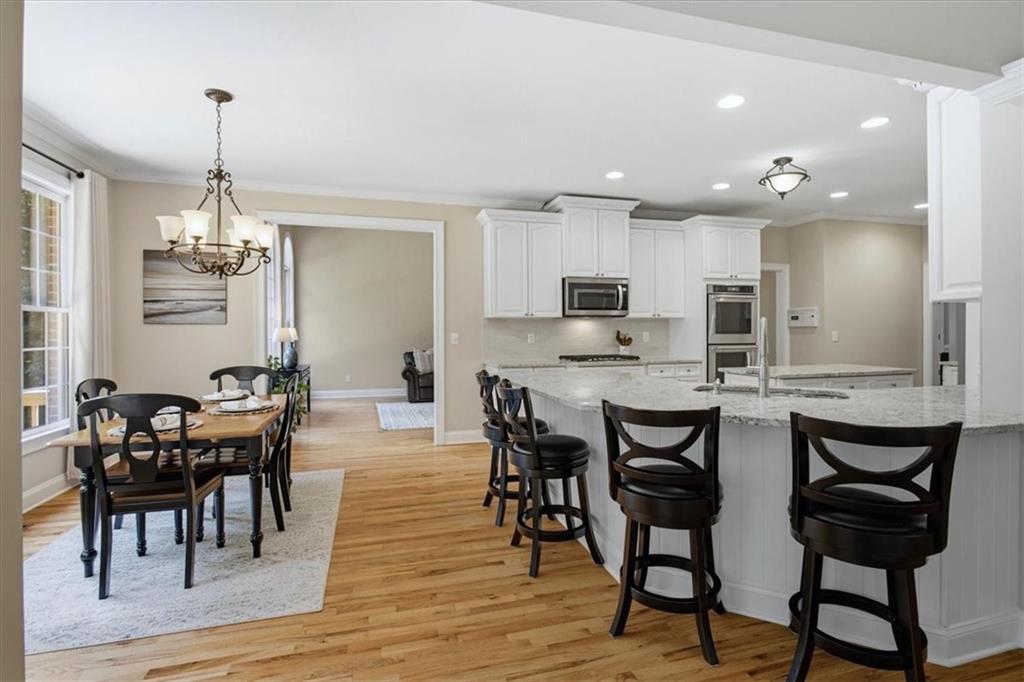 880 Colonial Lane