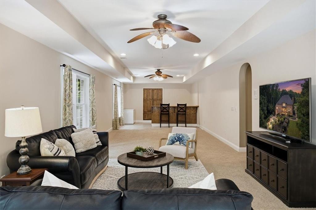 880 Colonial Lane