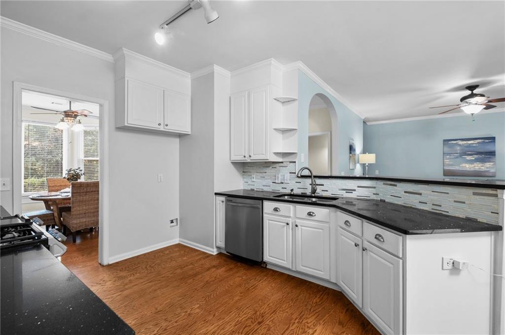 2300 Northwood Drive
