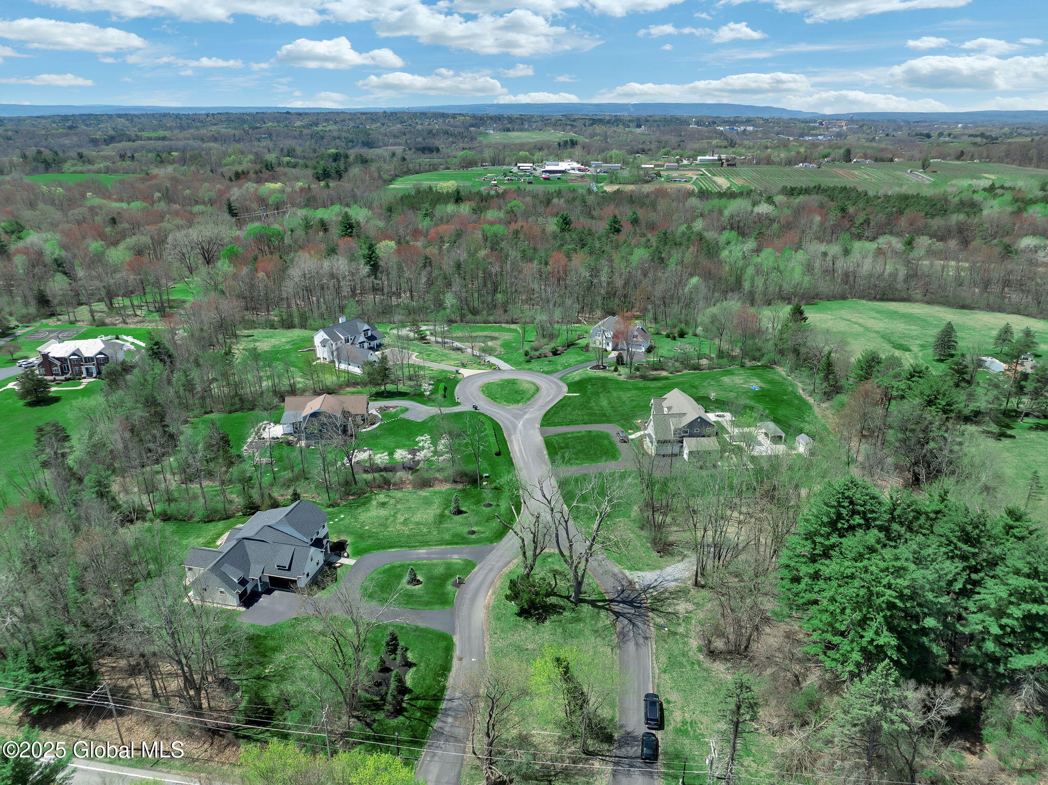 5 Pickett Lane