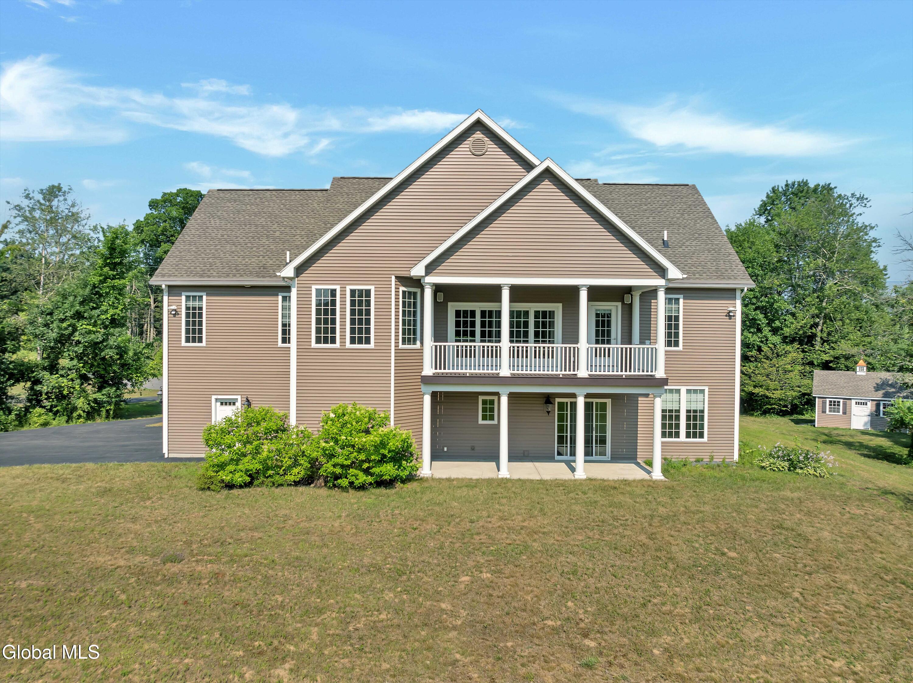 3 Riverside Court