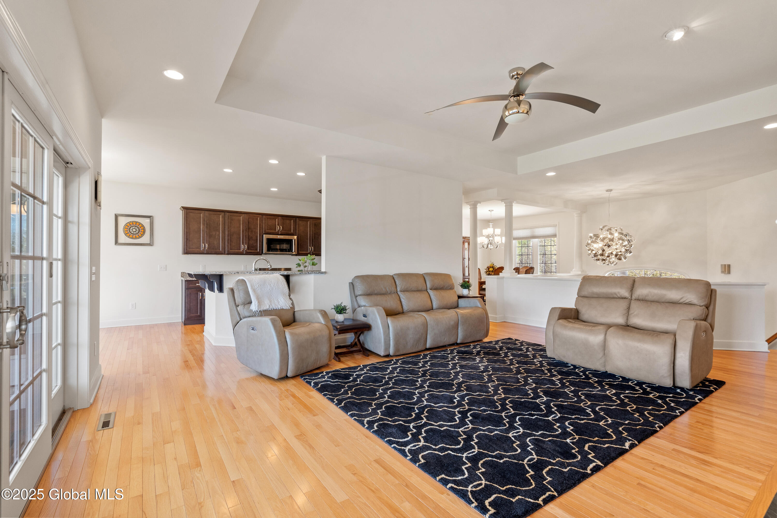 3 Riverside Court