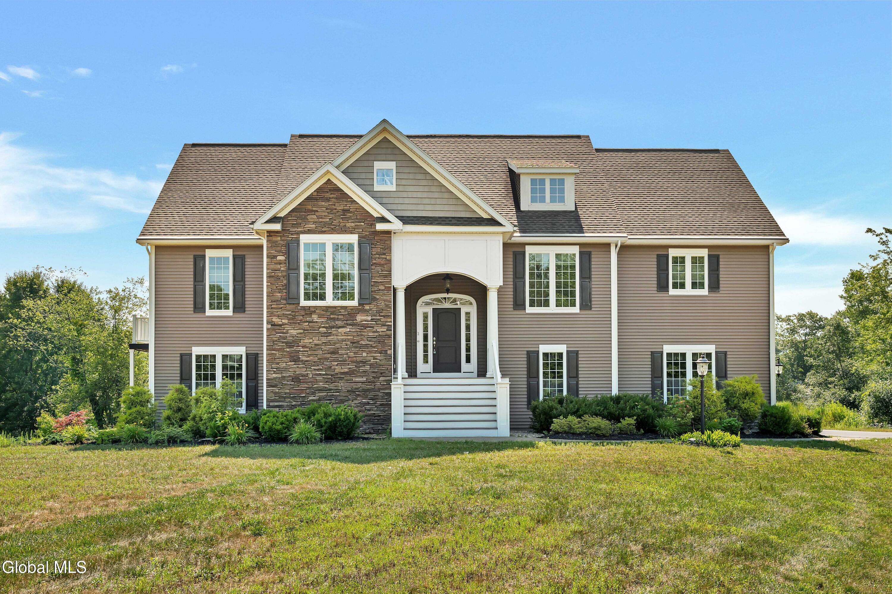3 Riverside Court