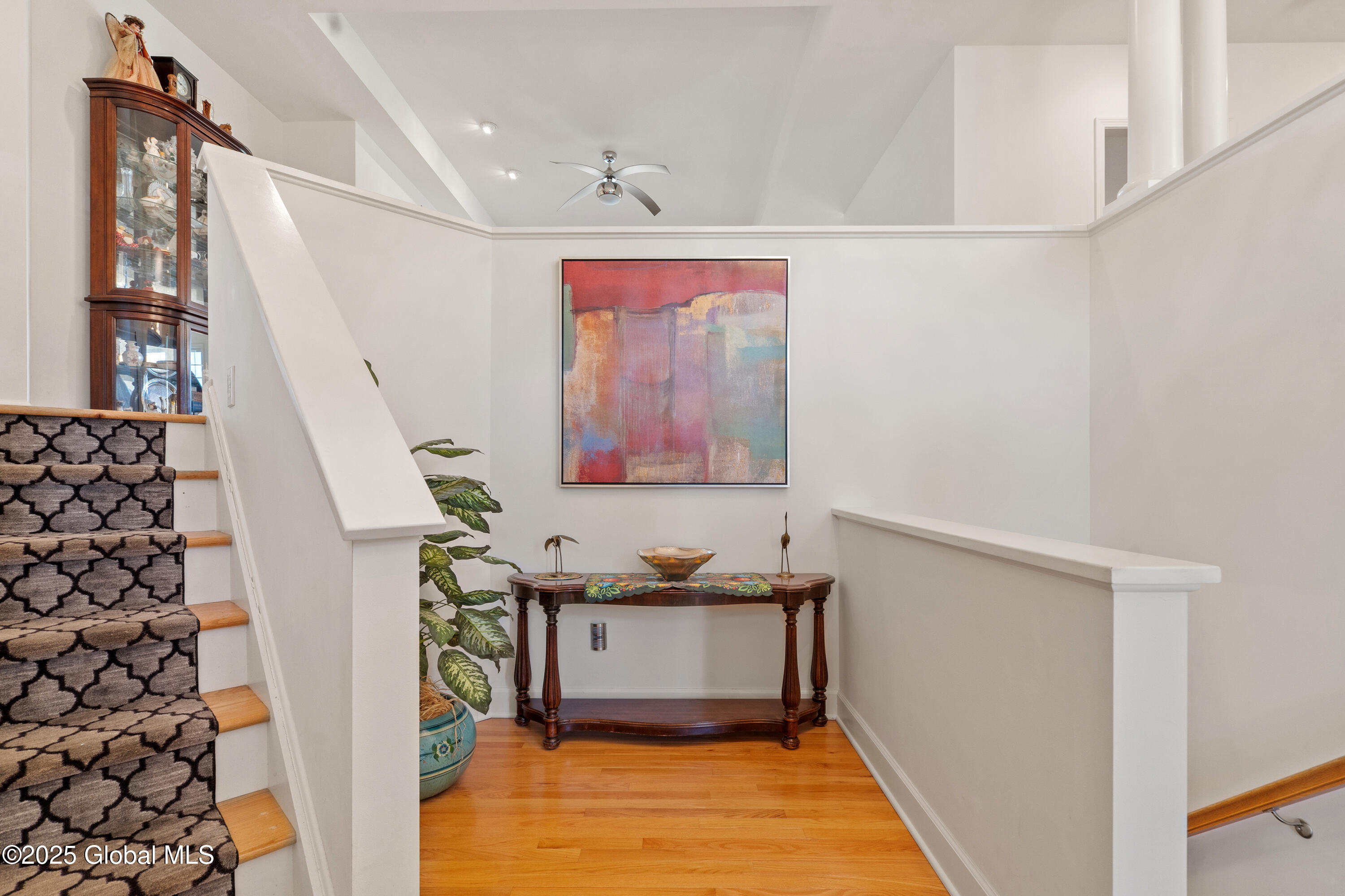 3 Riverside Court
