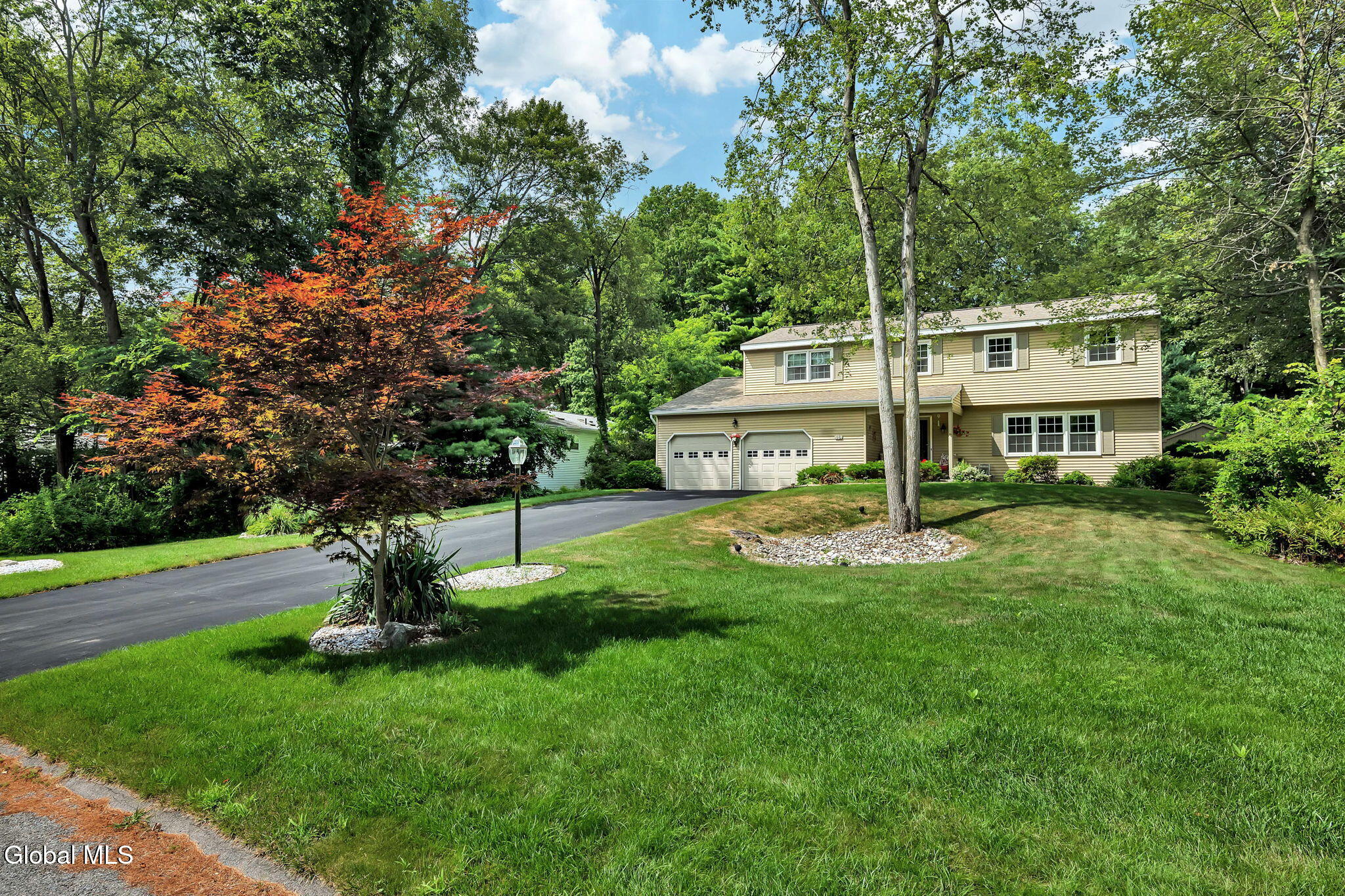 16 Huntwood Drive