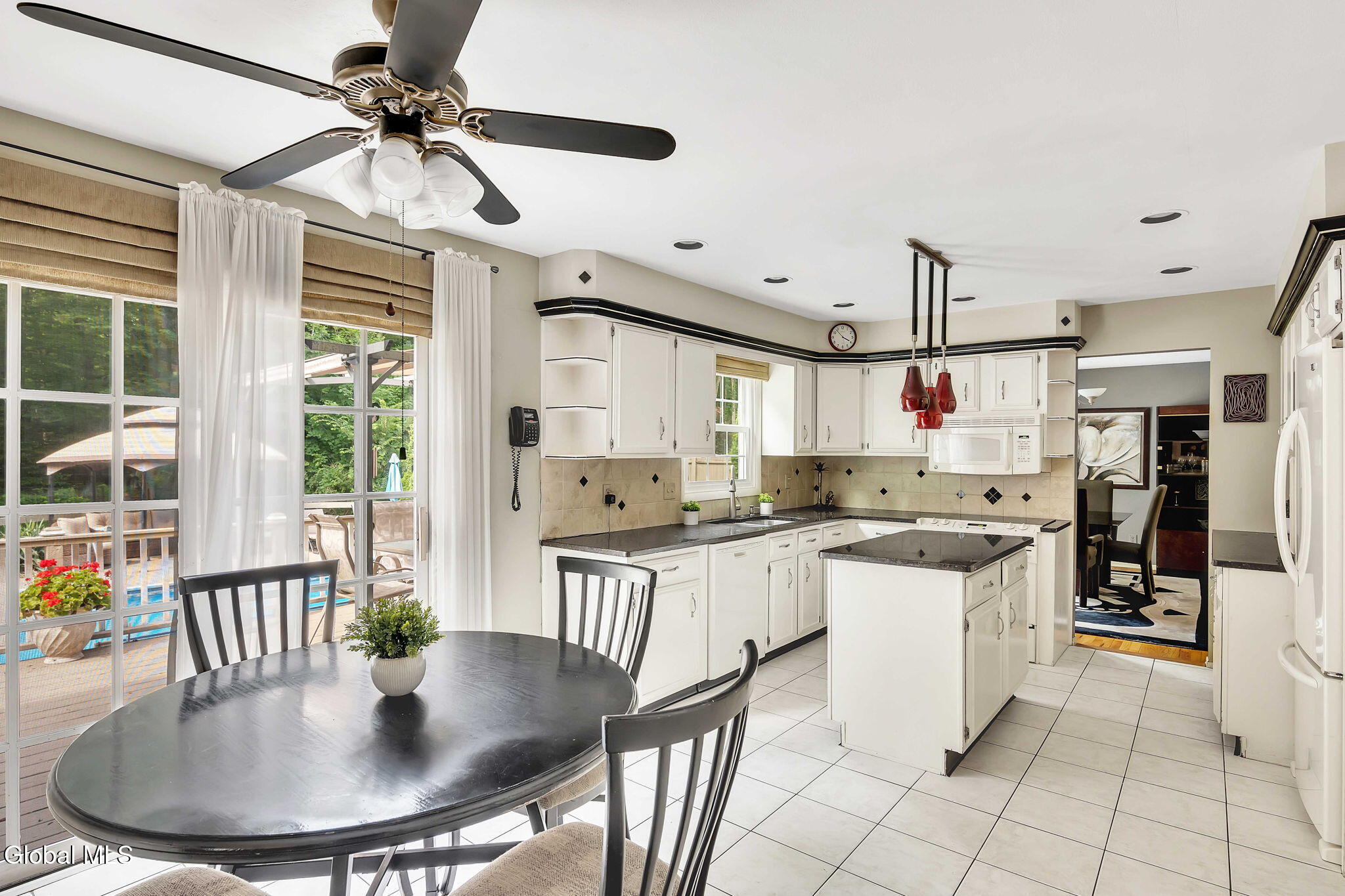 16 Huntwood Drive