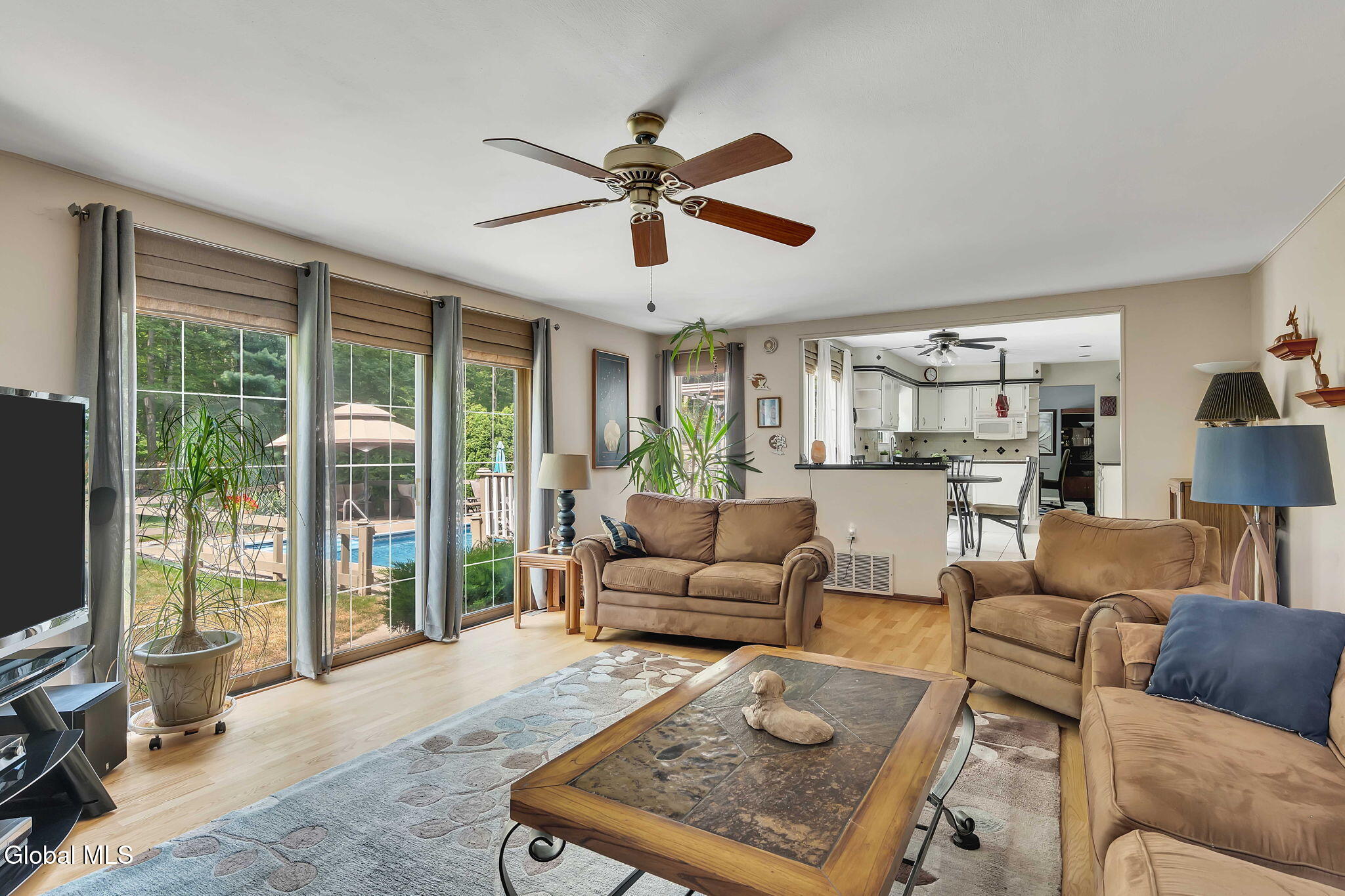 16 Huntwood Drive