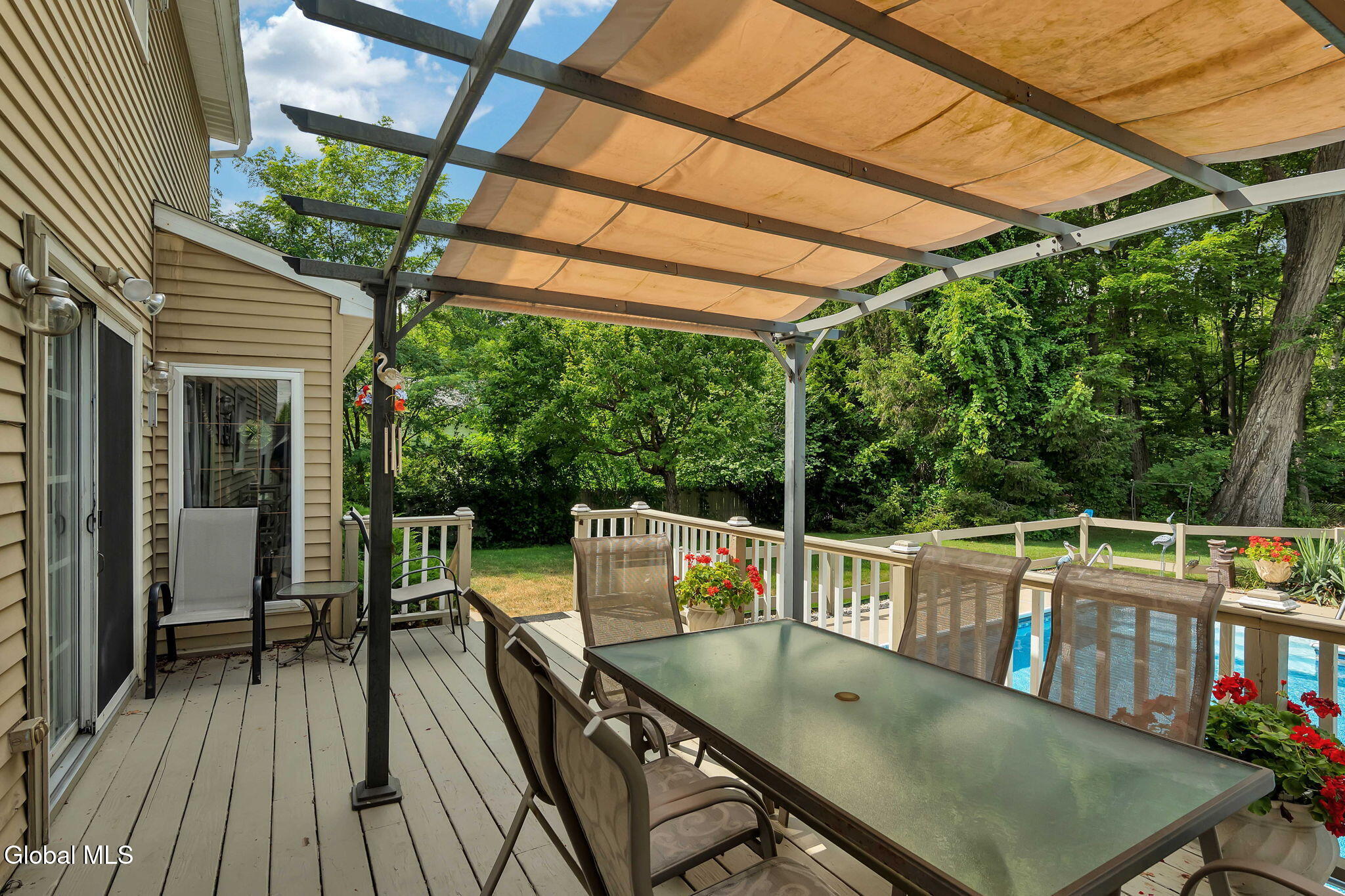 16 Huntwood Drive