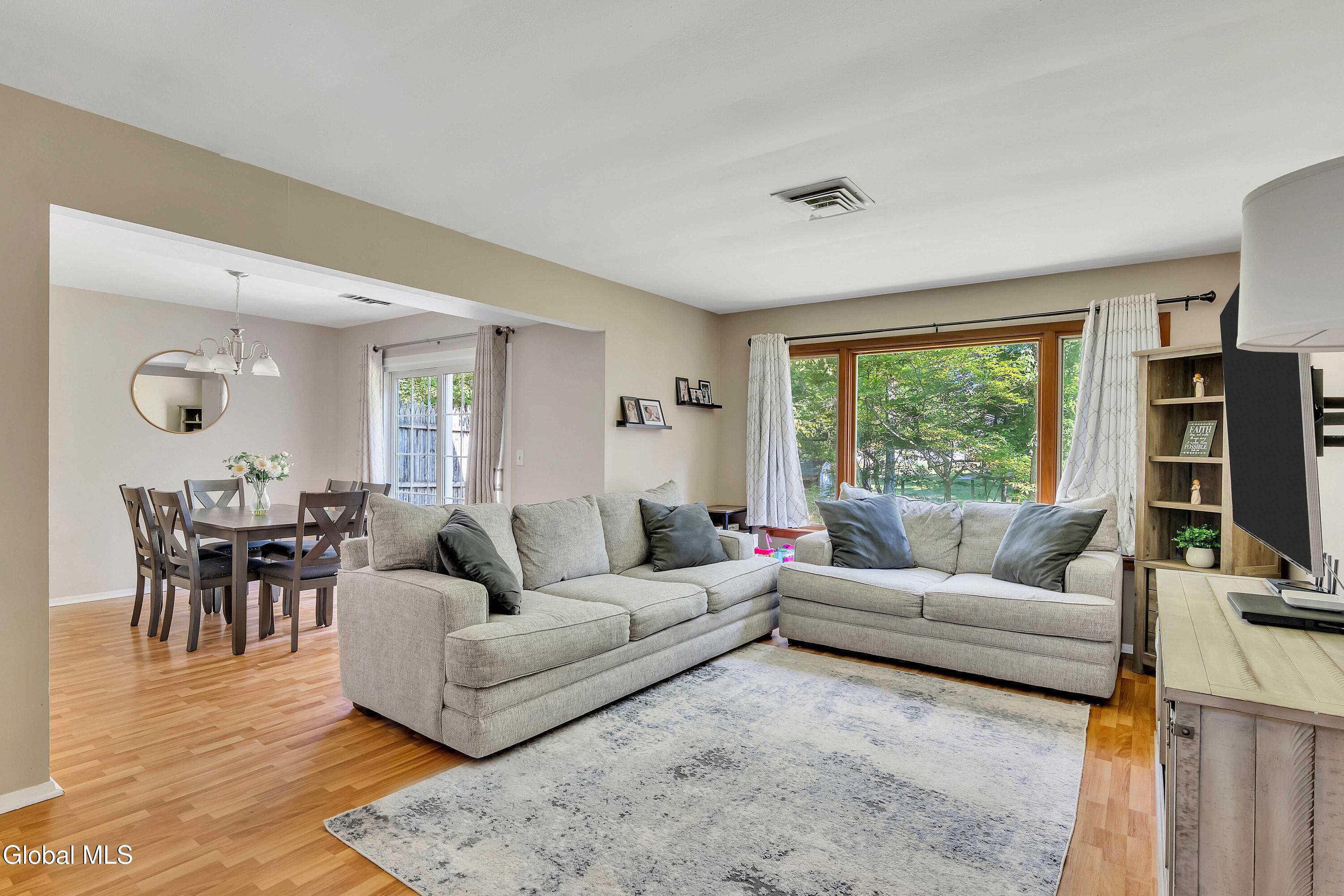 28 Willard Drive