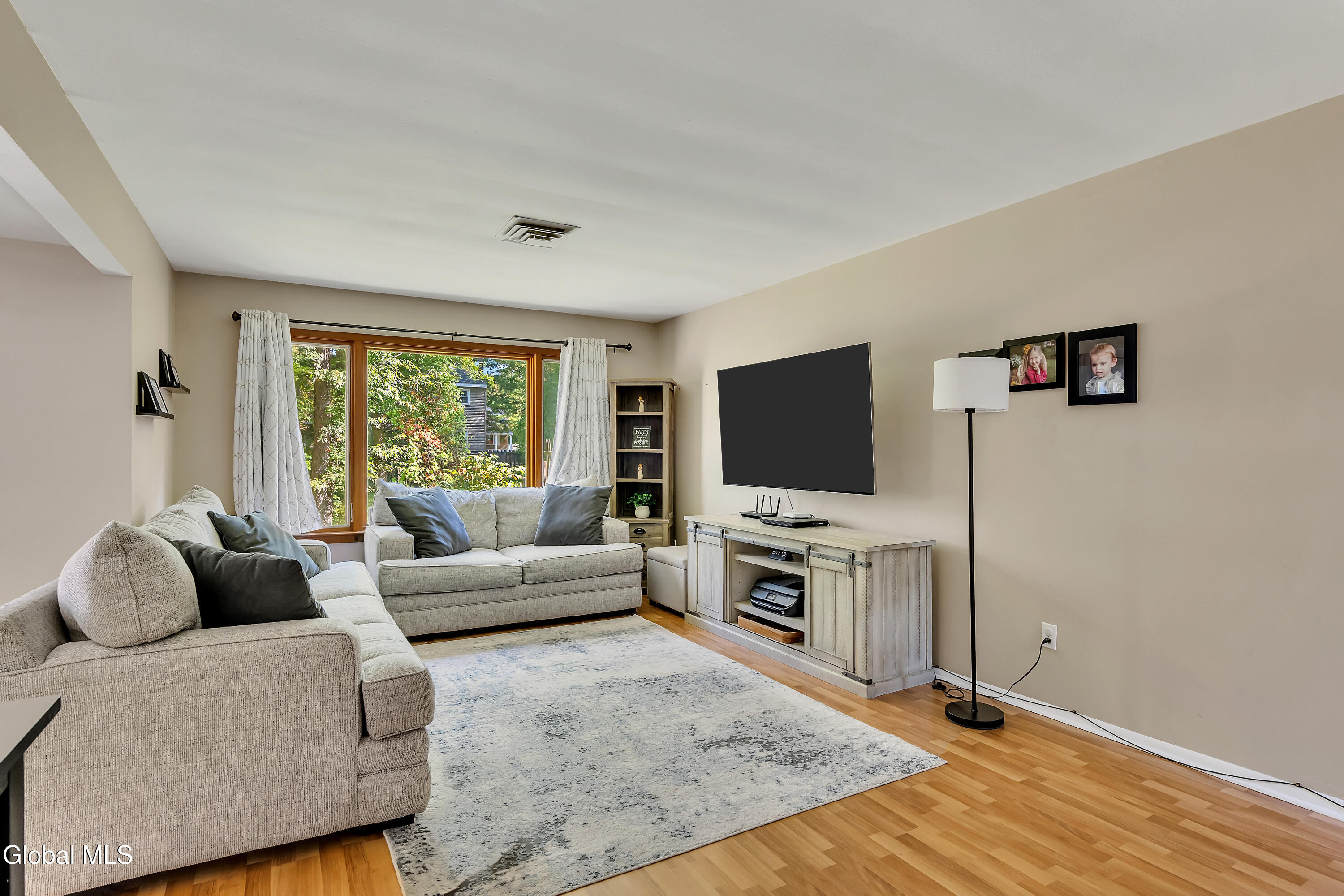 28 Willard Drive