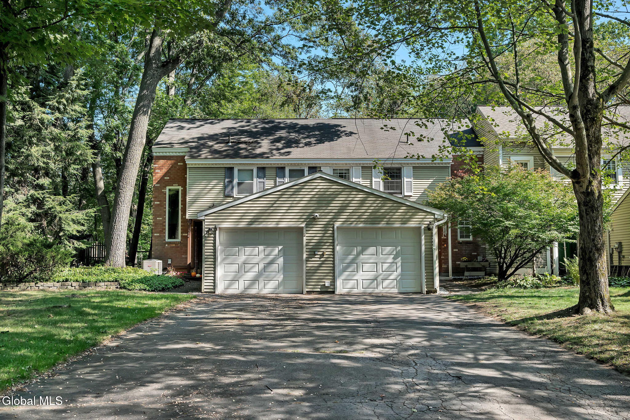 28 Willard Drive
