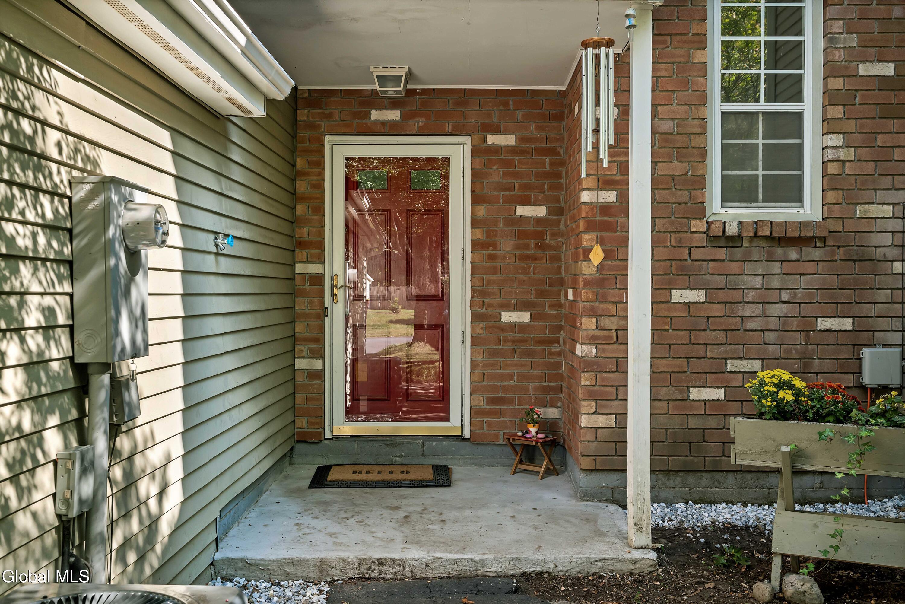 28 Willard Drive
