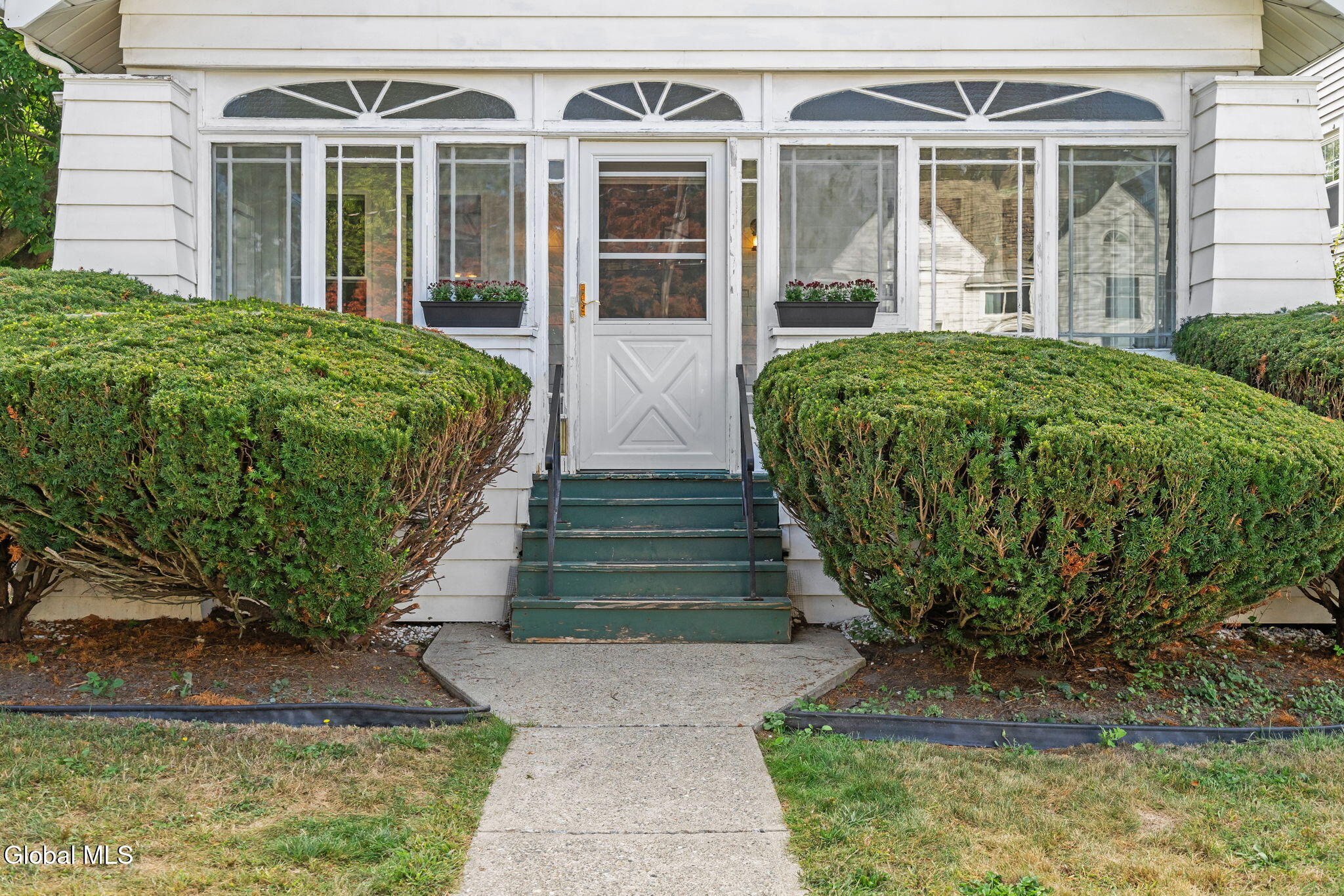 11 Fleetwood Avenue