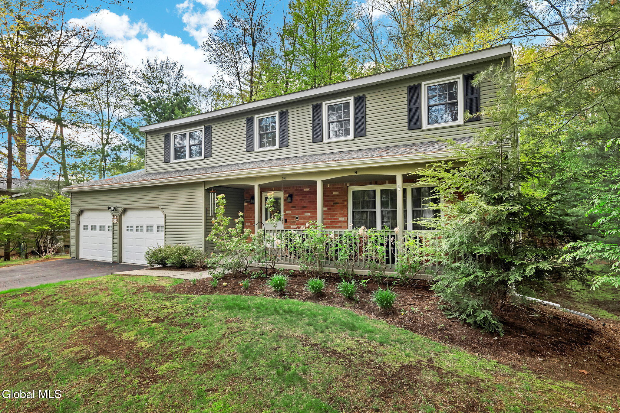24 Huntwood Drive