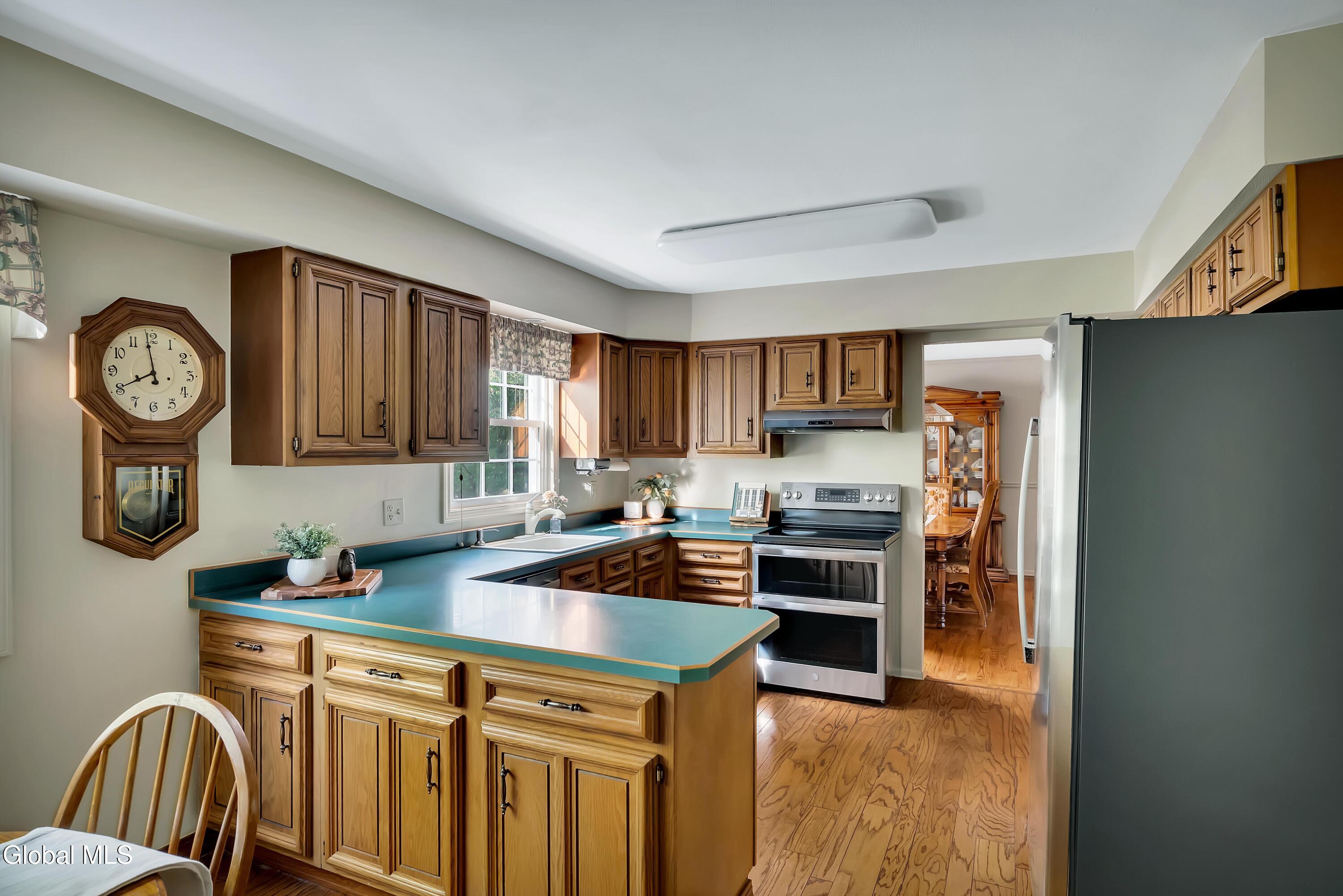 24 Huntwood Drive