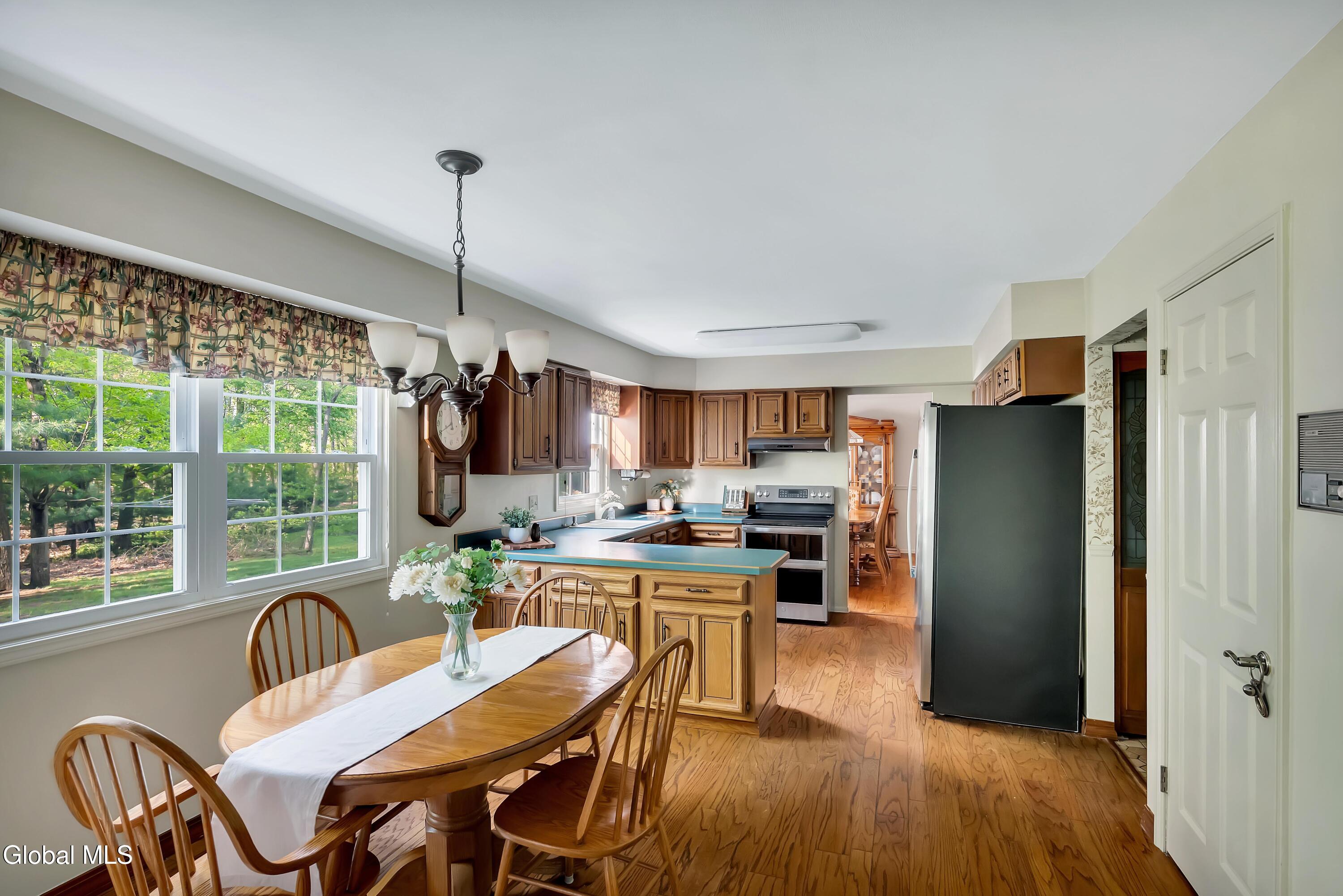 24 Huntwood Drive