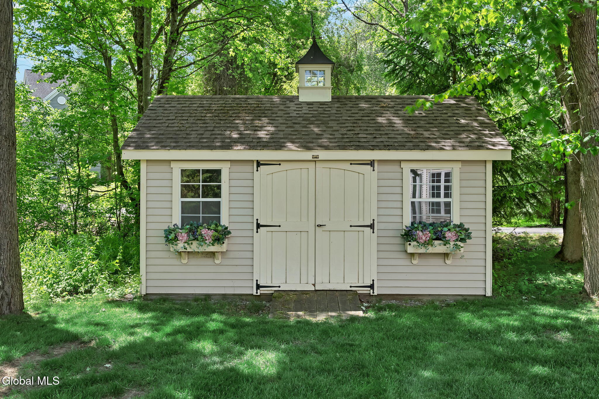 55 Outlook Drive South