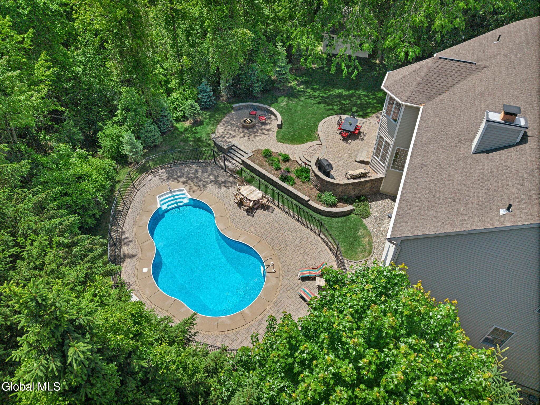 55 Outlook Drive South