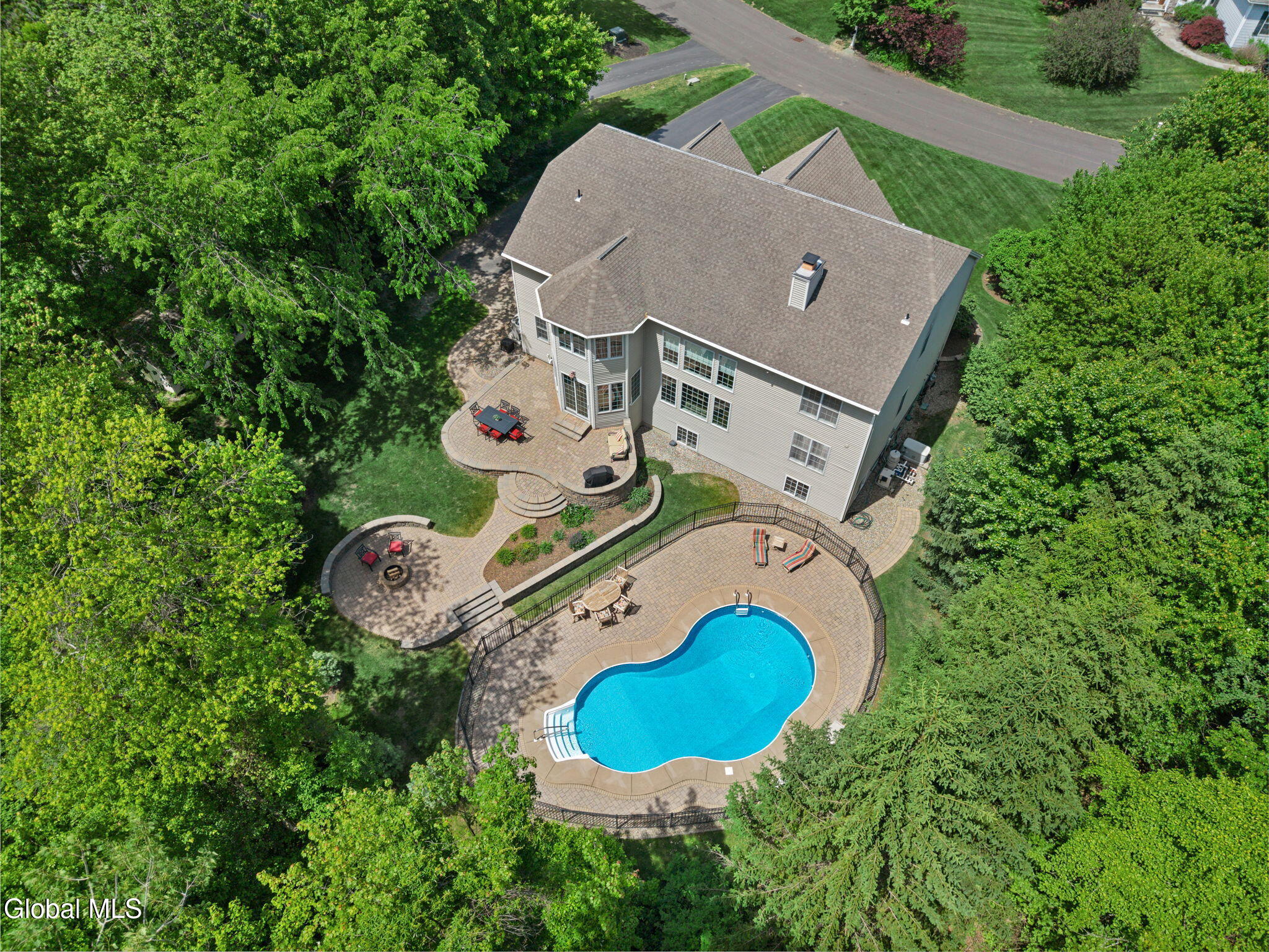 55 Outlook Drive South