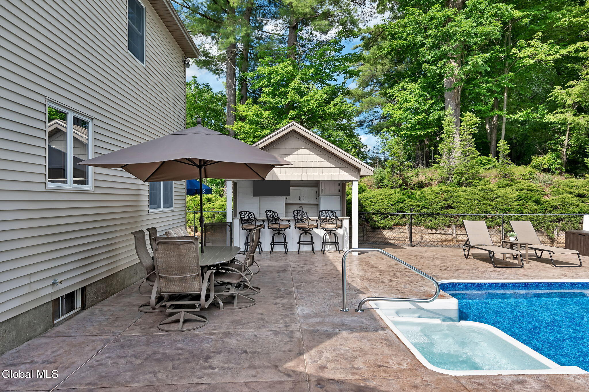 70 Longwood Drive