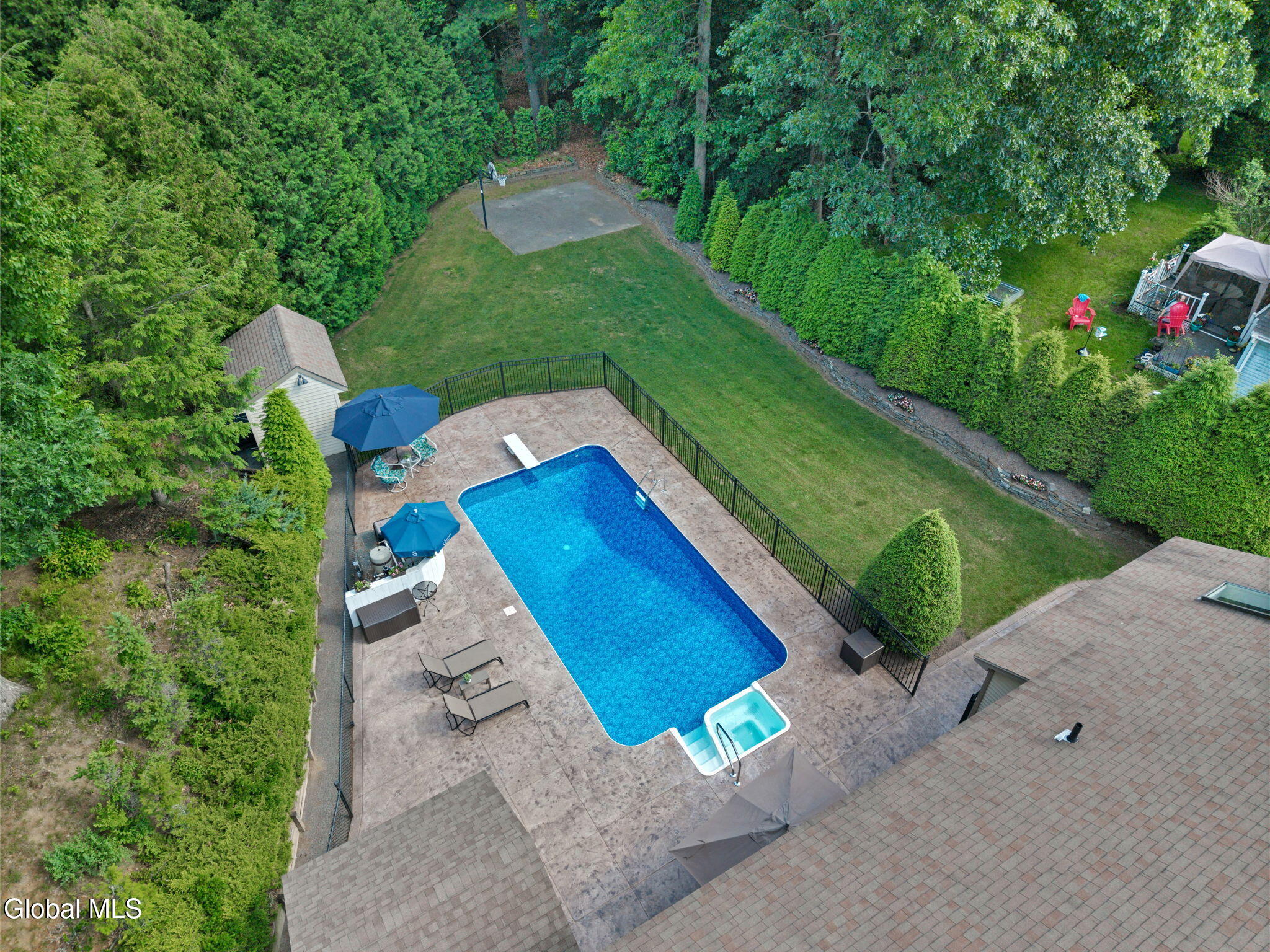 70 Longwood Drive