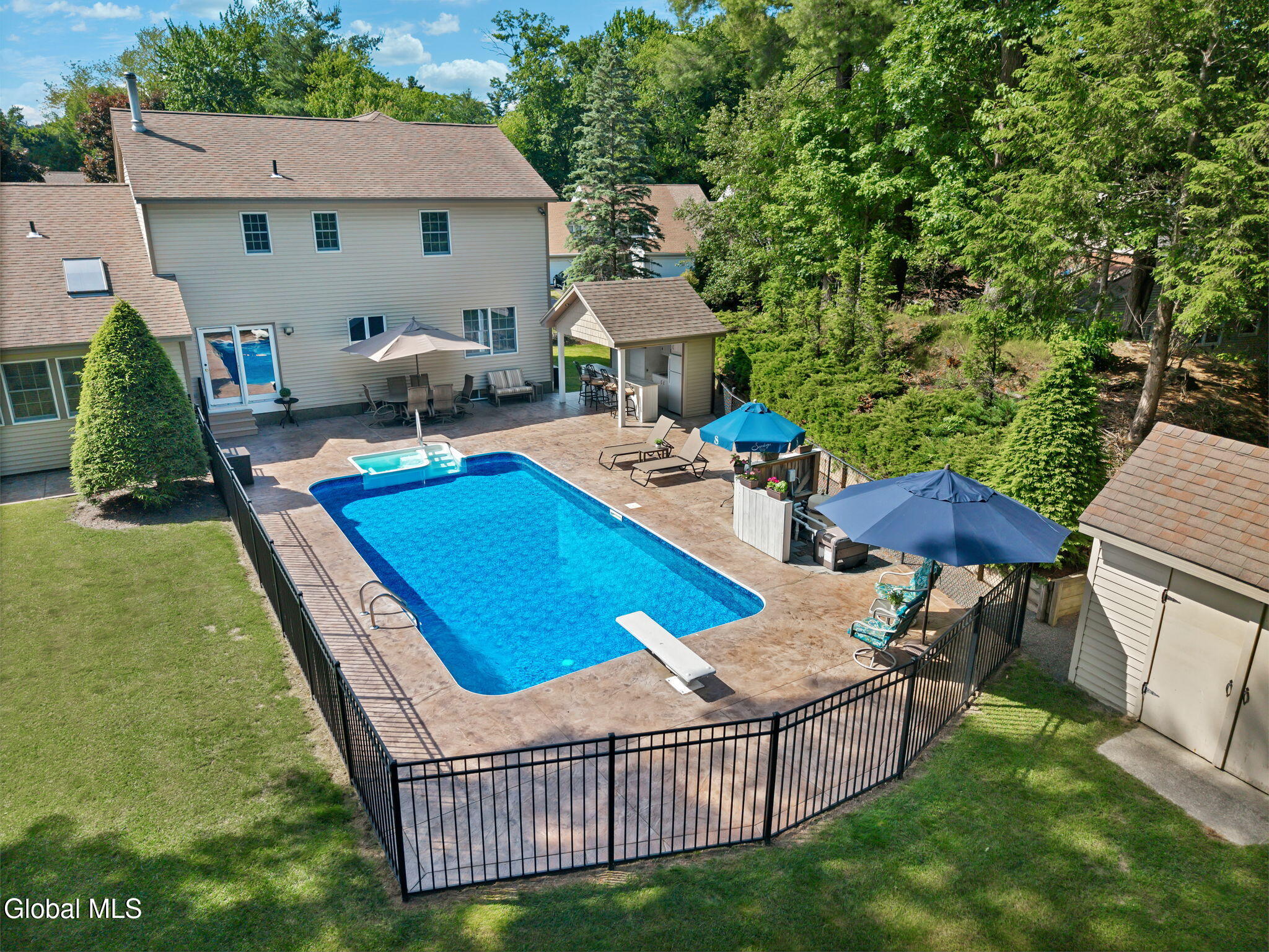 70 Longwood Drive