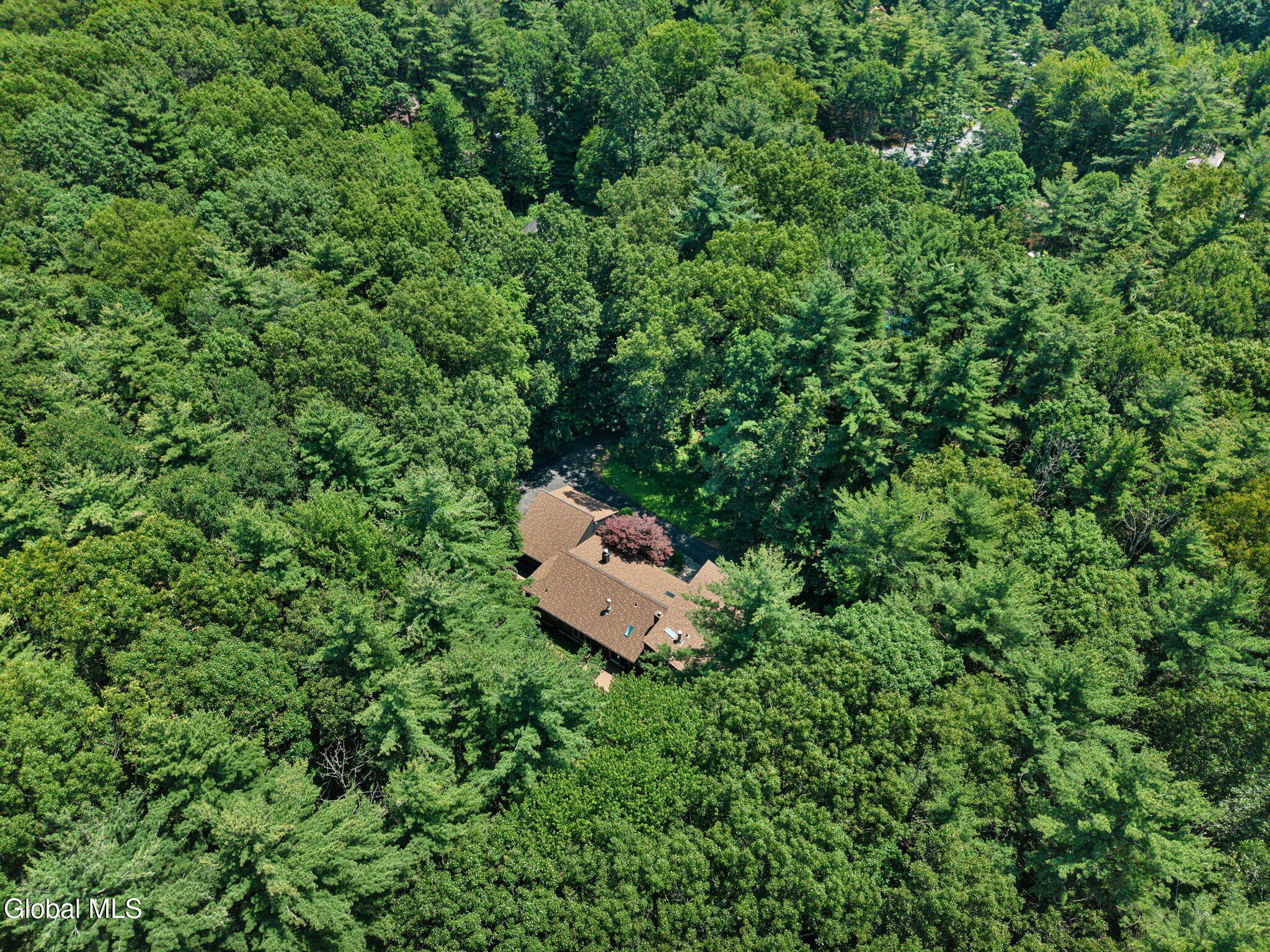 27 Robinwood Drive