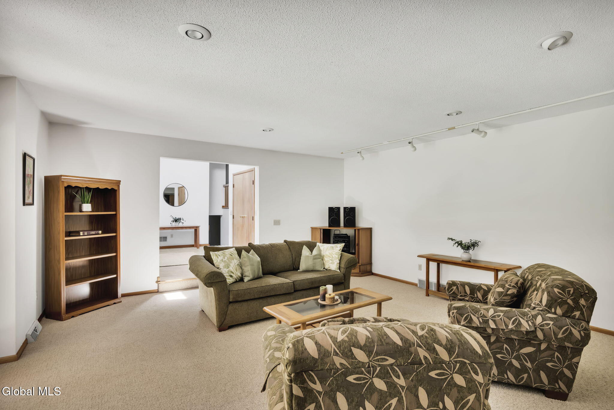 27 Robinwood Drive