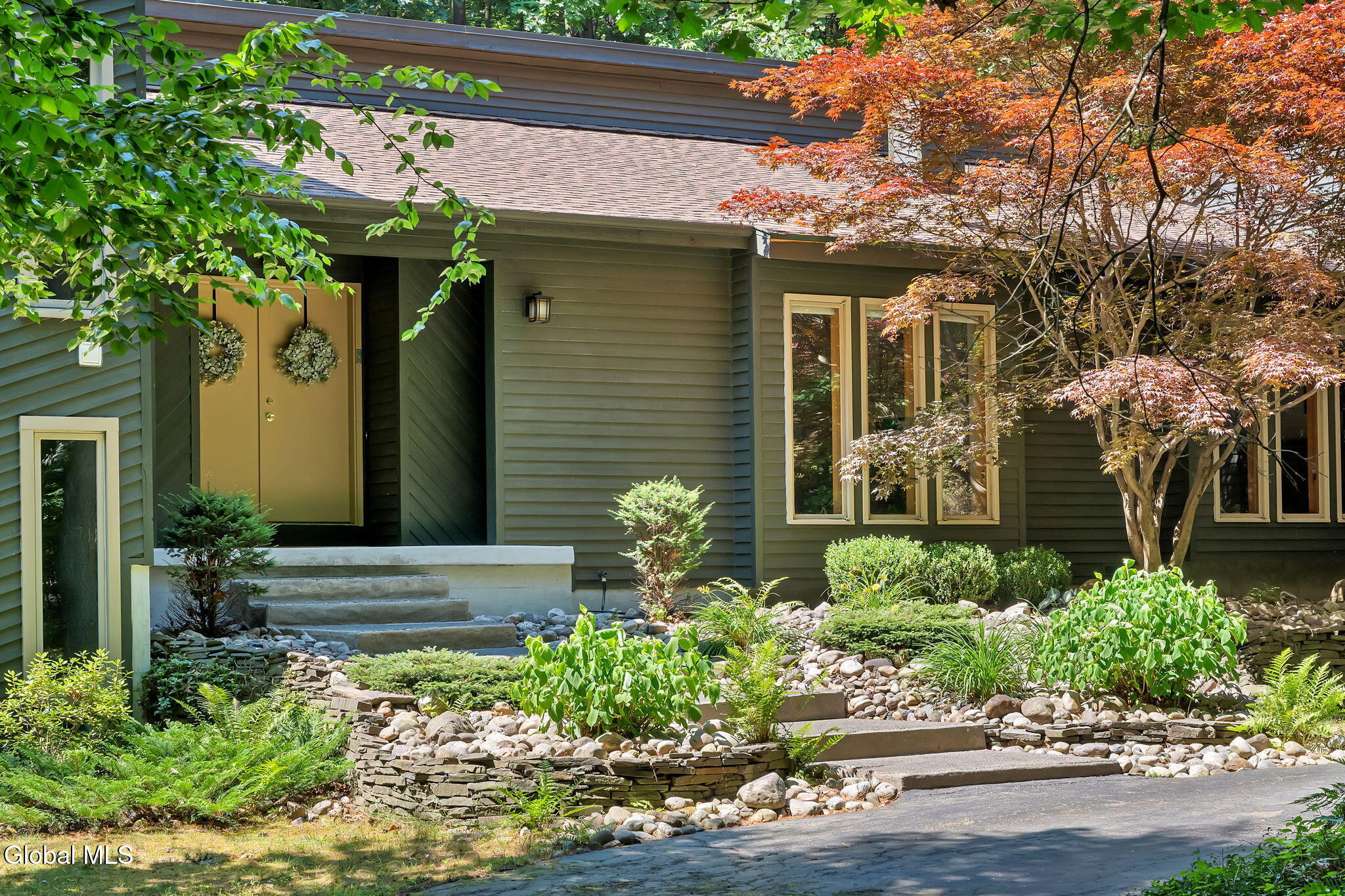 27 Robinwood Drive