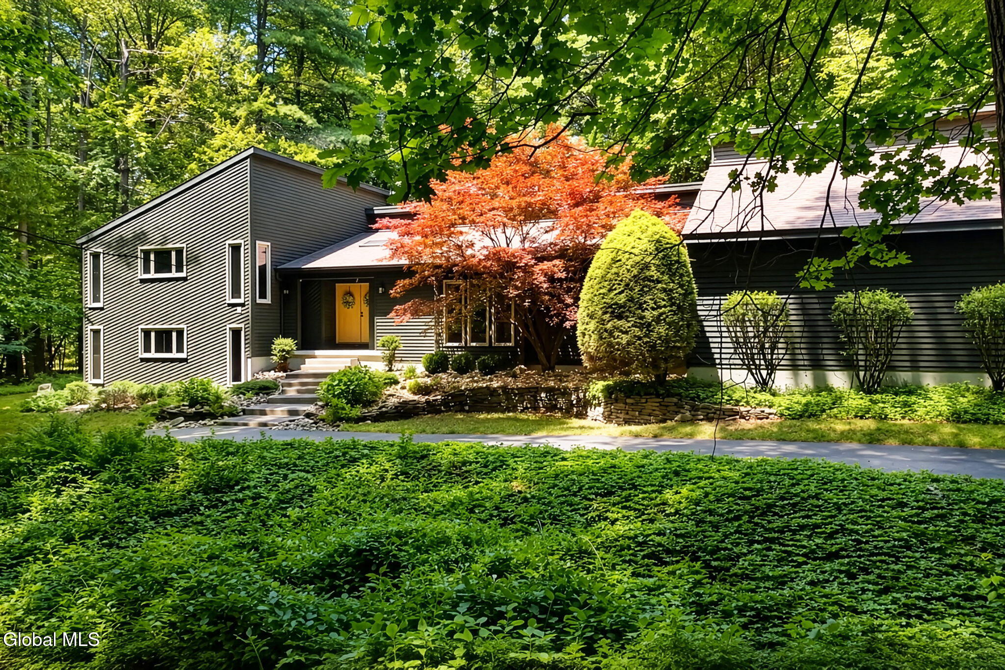 27 Robinwood Drive