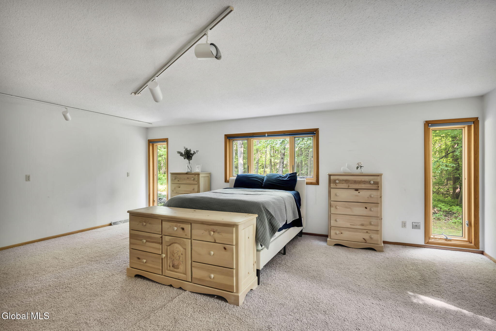 27 Robinwood Drive