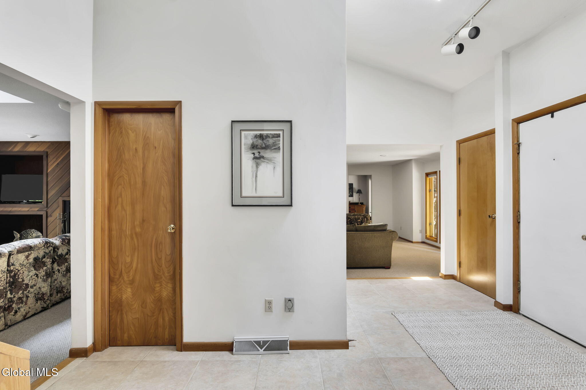 27 Robinwood Drive